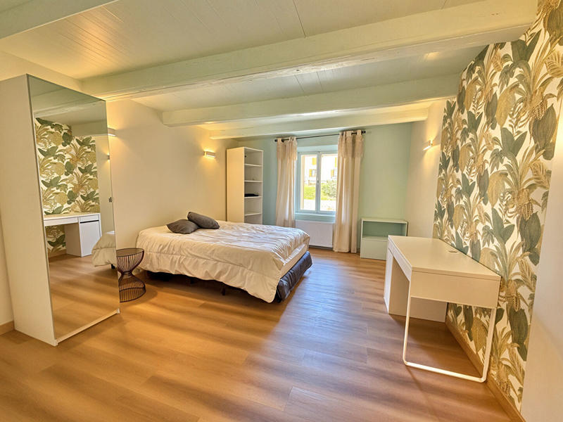 Maison - 269 m² - 9 pièces