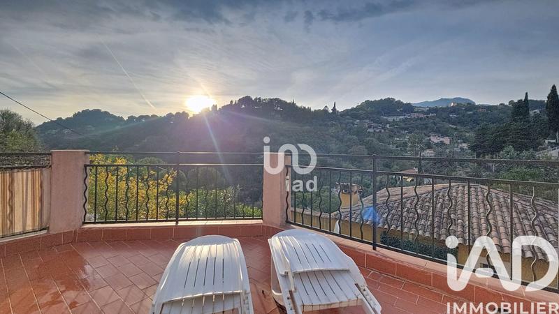 Maison - 200 m² - 6 pièces