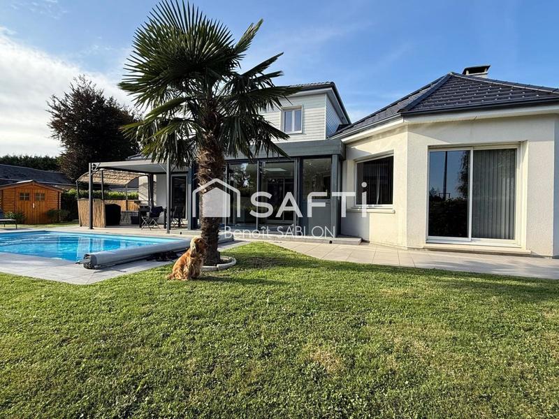 Maison - 210 m² - 6 pièces