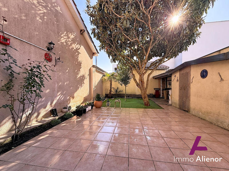 Maison - 105 m² - 4 pièces