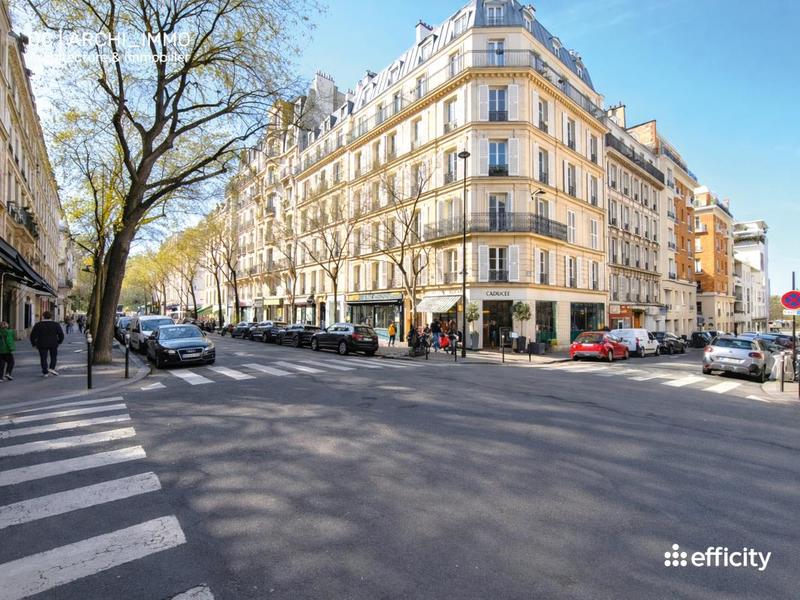 Appartement - 90 m² - 5 pièces