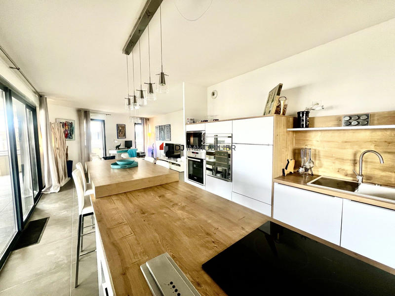 Appartement - 96 m² - 4 pièces