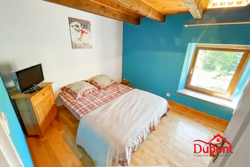 Maison traditionnelle - 104 m² - 5 pièces