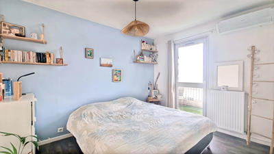 Appartement - 93 m² - 5 pièces