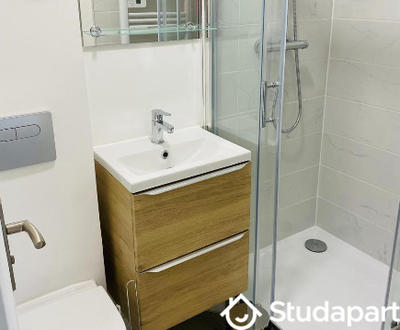 Chambre - 12 m² - 1 pièce