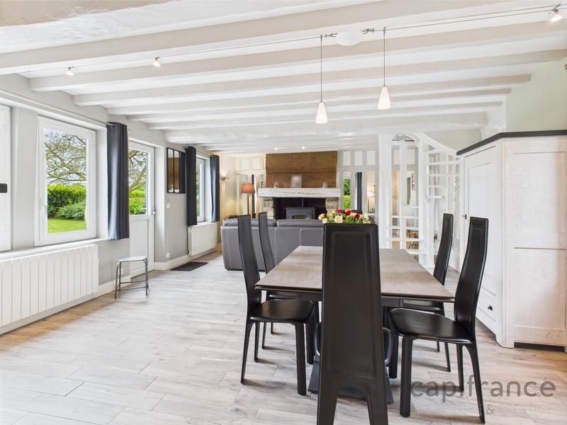 Maison - 188 m² - 9 pièces