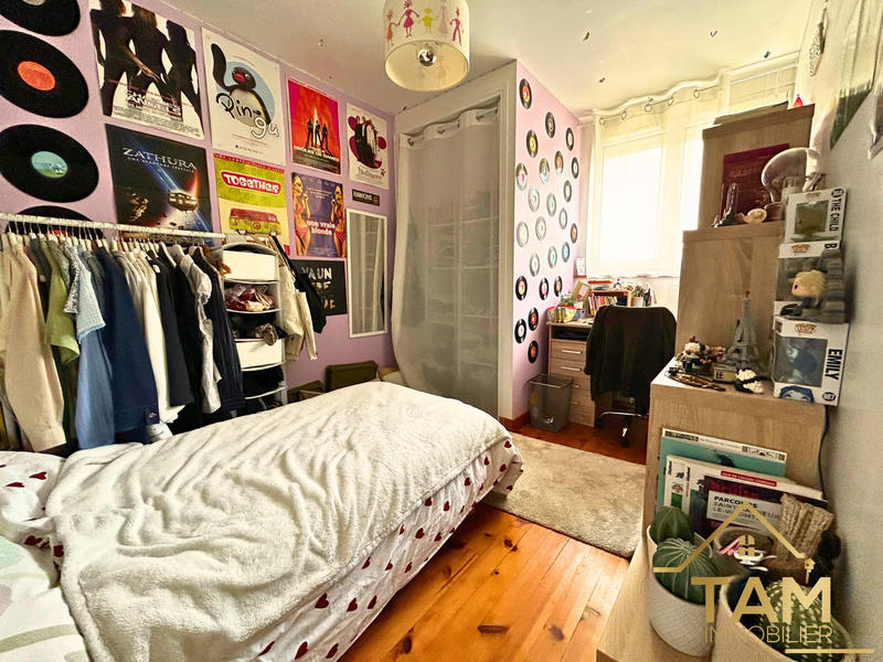 Maison - 186 m² - 10 pièces