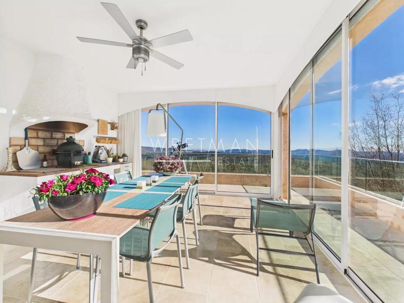 Villa - 185 m² - 7 pièces