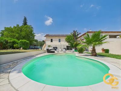 Maison - 194 m² - 7 pièces