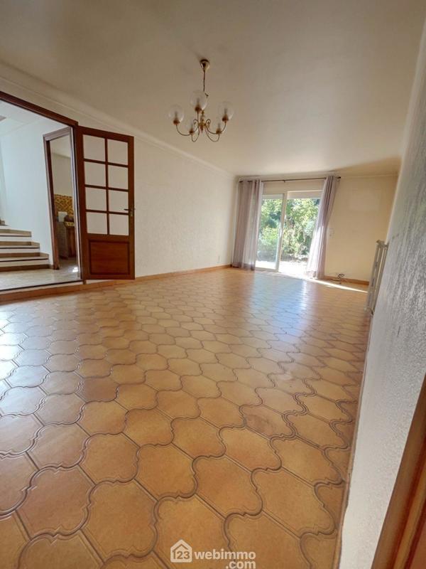 Villa - 121 m² - 6 pièces