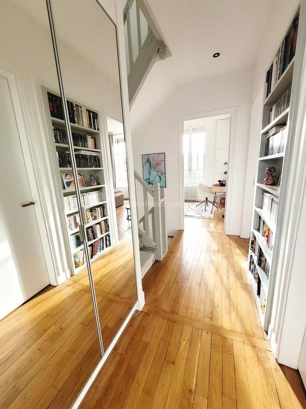 Maison - 155 m² - 9 pièces