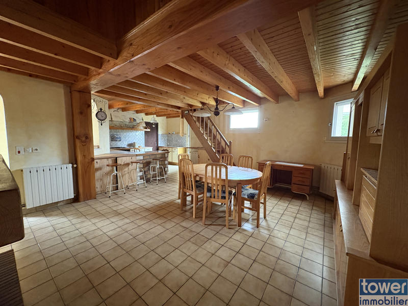 Maison - 102 m² - 5 pièces