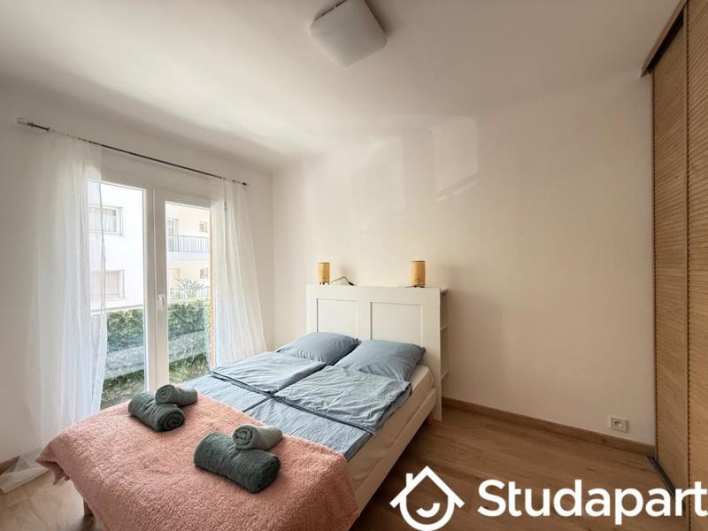 Chambre - 12 m² - 1 pièce