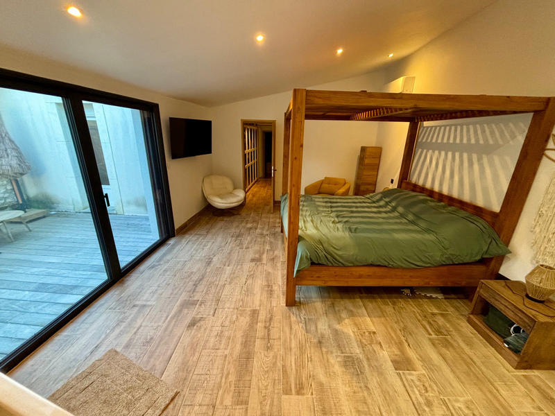 Villa - 210 m² - 6 pièces