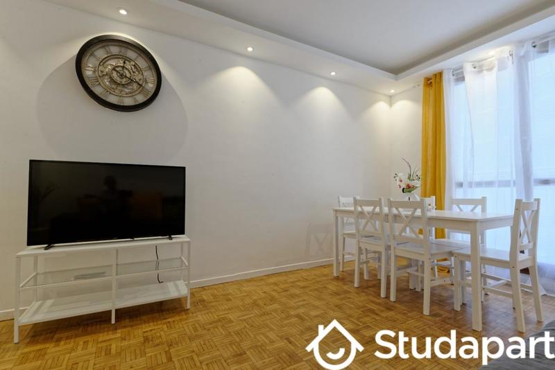 Chambre - 9 m² - 1 pièce