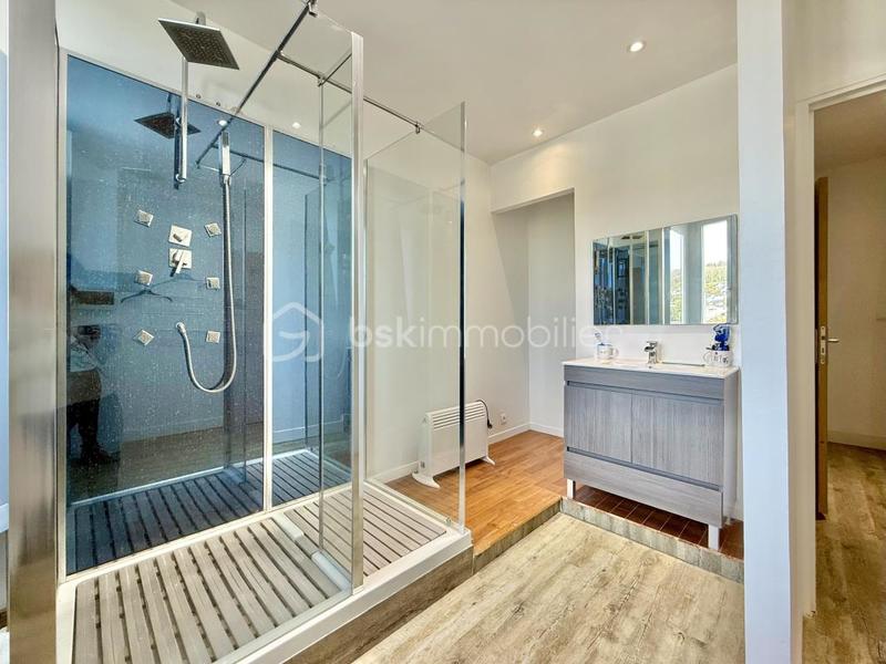 Appartement - 379 m² - 8 pièces