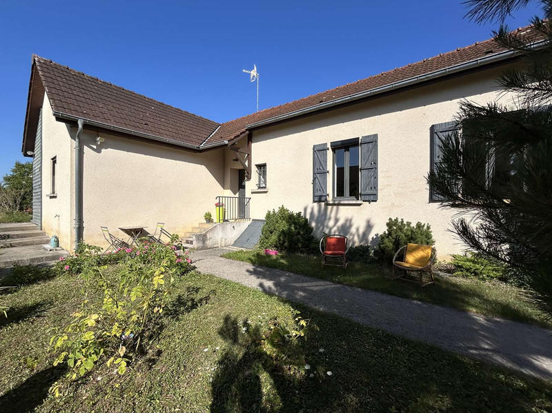 Maison - 110 m² - 5 pièces