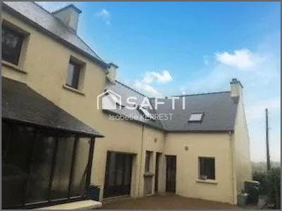 Maison - 176 m² - 10 pièces