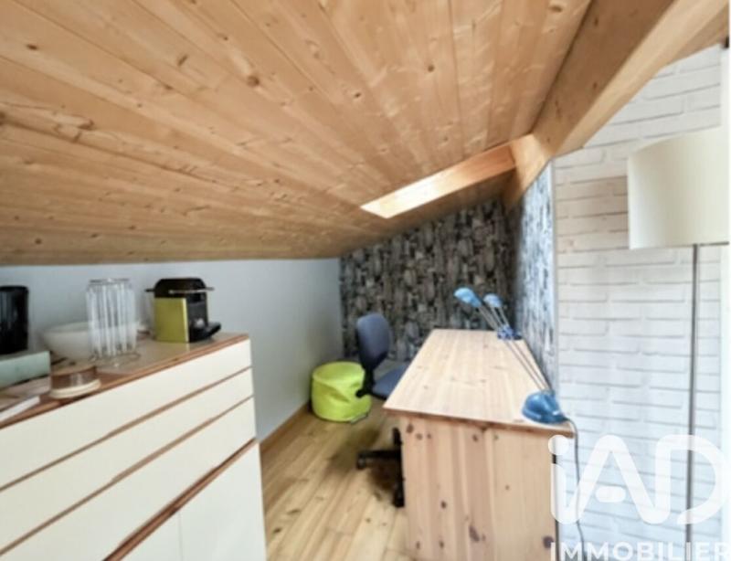 Maison - 185 m² - 8 pièces