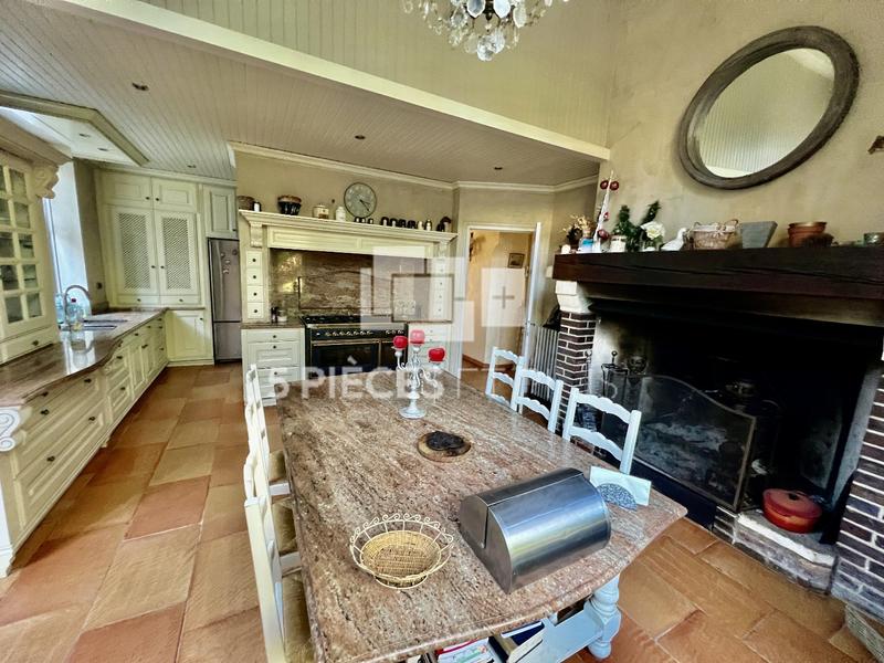 Hôtel particulier - 600 m² - 10 pièces