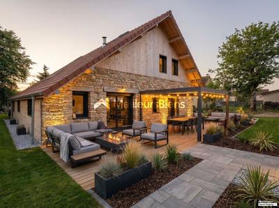 Maison - 228 m² - 8 pièces