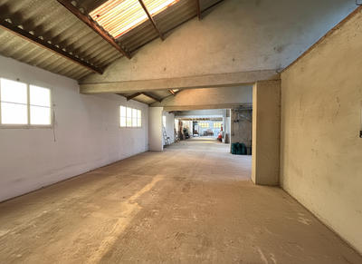 Local d'activité / Entrepôt - 521 m²