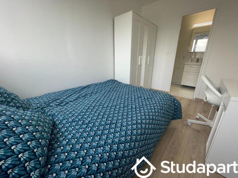 Chambre - 11 m² - 1 pièce