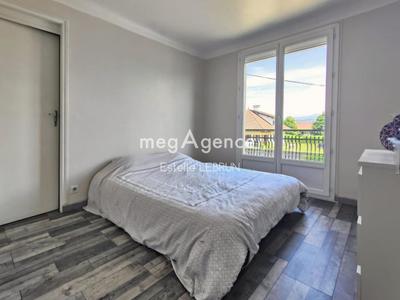 Appartement - 95 m² - 3 pièces