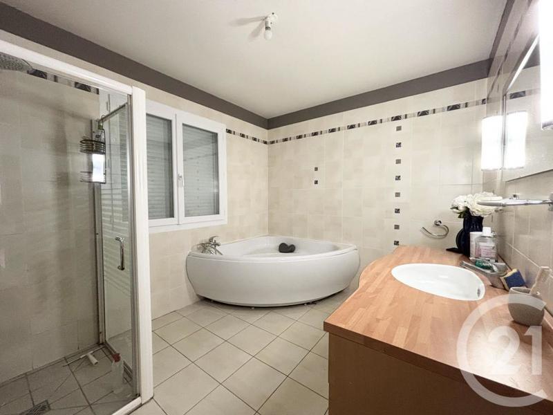 Maison - 144 m² - 6 pièces