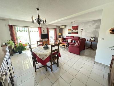 Appartement - 155 m² - 6 pièces