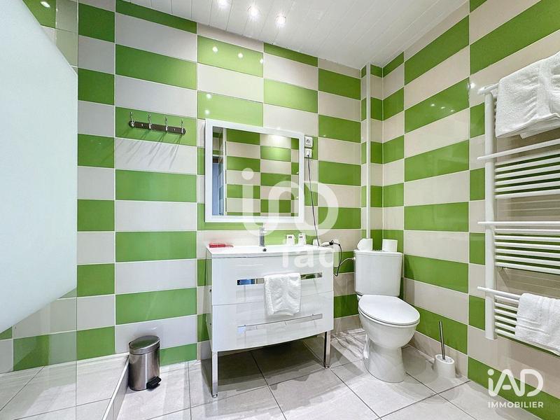 Local commercial - 1 750 m²