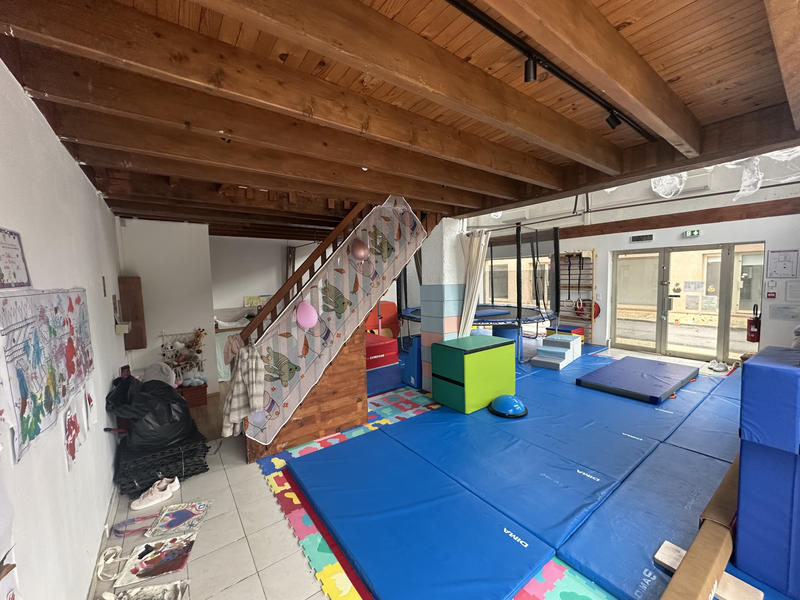 Local commercial - 110 m²