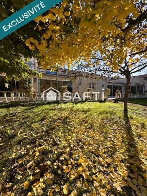 Maison - 385 m² - 10 pièces