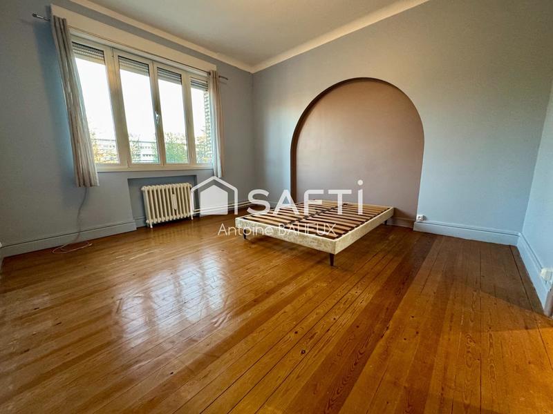 Maison - 229 m² - 9 pièces