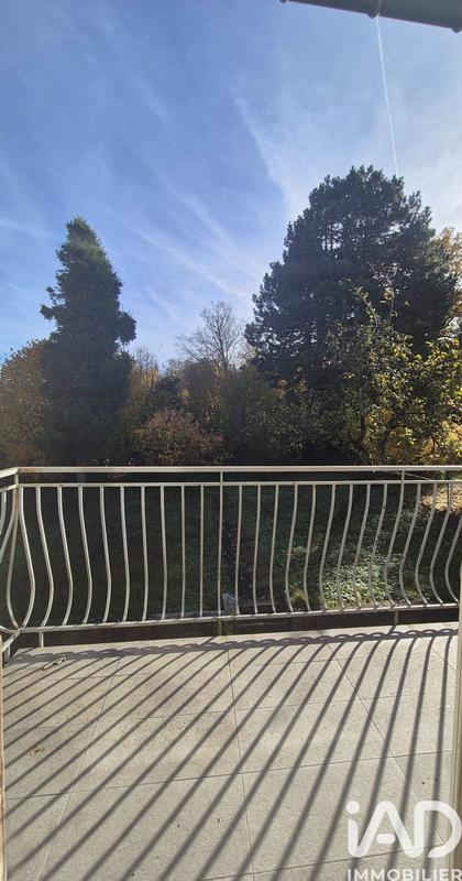 Maison - 180 m² - 9 pièces