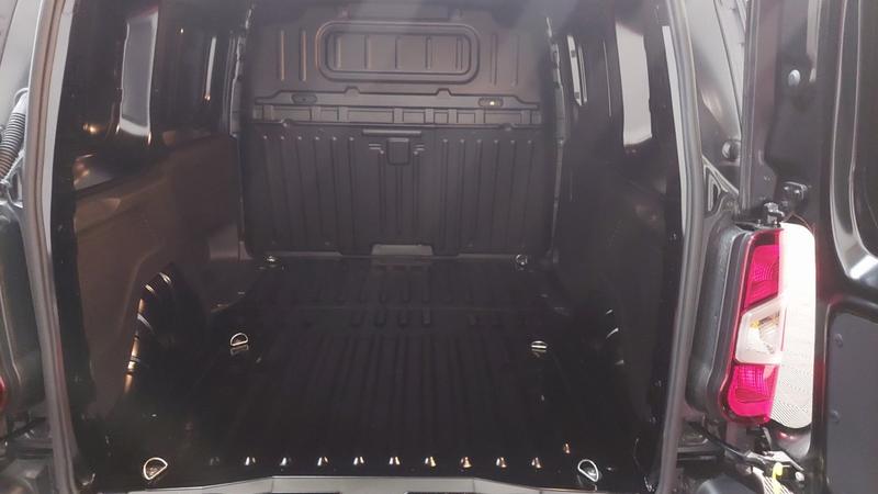 Peugeot Partner Fourgon Electrique m 800 kg 136 ch batterie 54 kwh