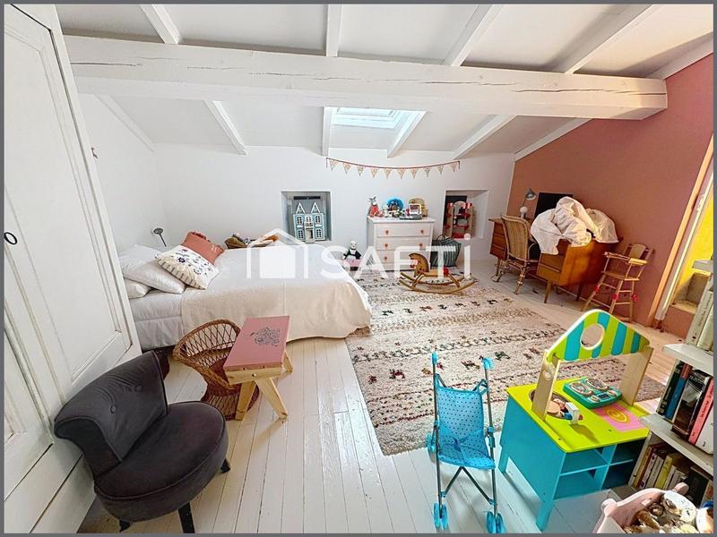 Maison - 140 m² - 5 pièces