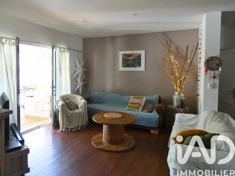 Maison - 230 m² - 5 pièces