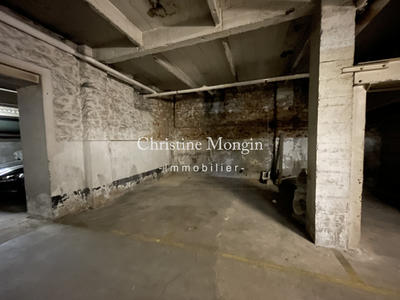 Parking / Garage - 19 m²