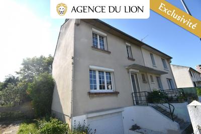 Maison - 90 m² - 5 pièces