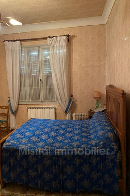 Propriété - 195 m² - 9 pièces