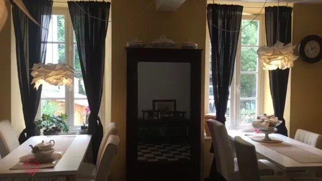 Maison de maîtres - 585 m² - 20 pièces