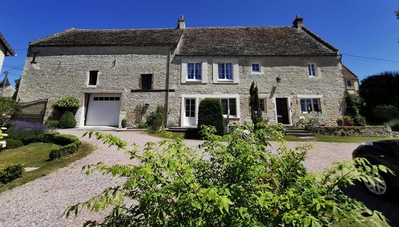 Maison - 560 m² - 20 pièces