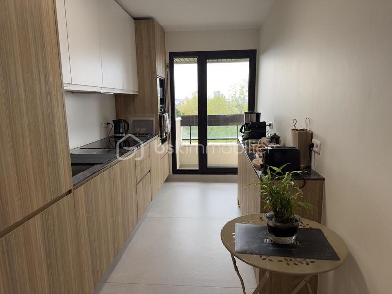 Appartement - 86 m² - 4 pièces