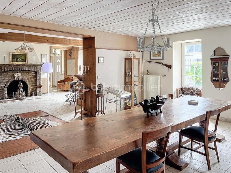 Propriété - 550 m² - 18 pièces