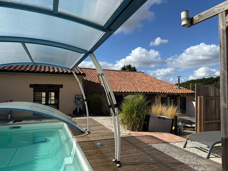 Maison - 98 m² - 5 pièces