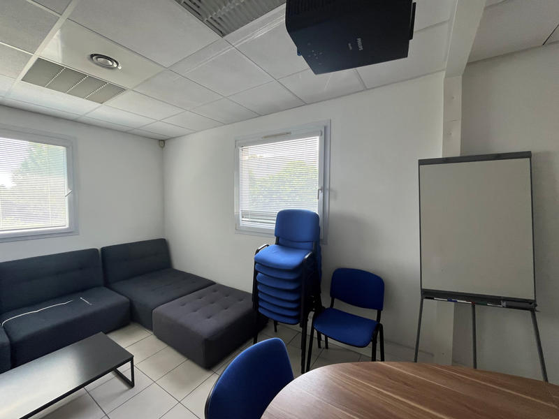 Bureau - 137 m²