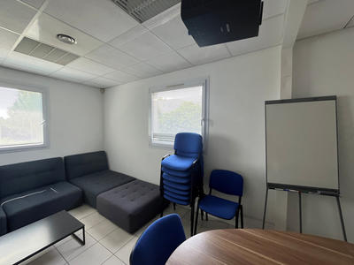 Bureau - 137 m²