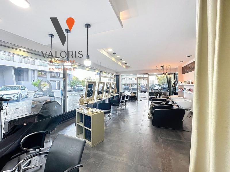 Local commercial - 90 m² - 3 pièces