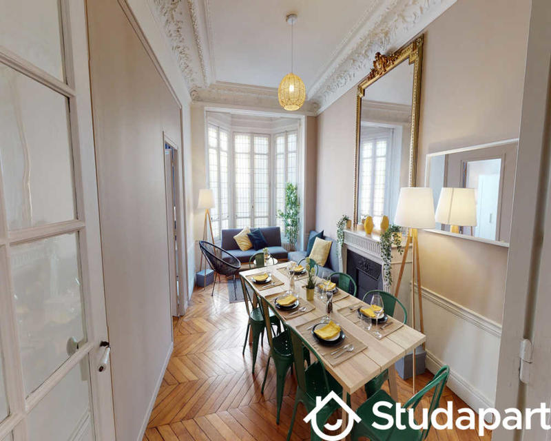 Chambre - 200 m² - 1 pièce